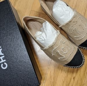 Chanel espadrilles beige and black